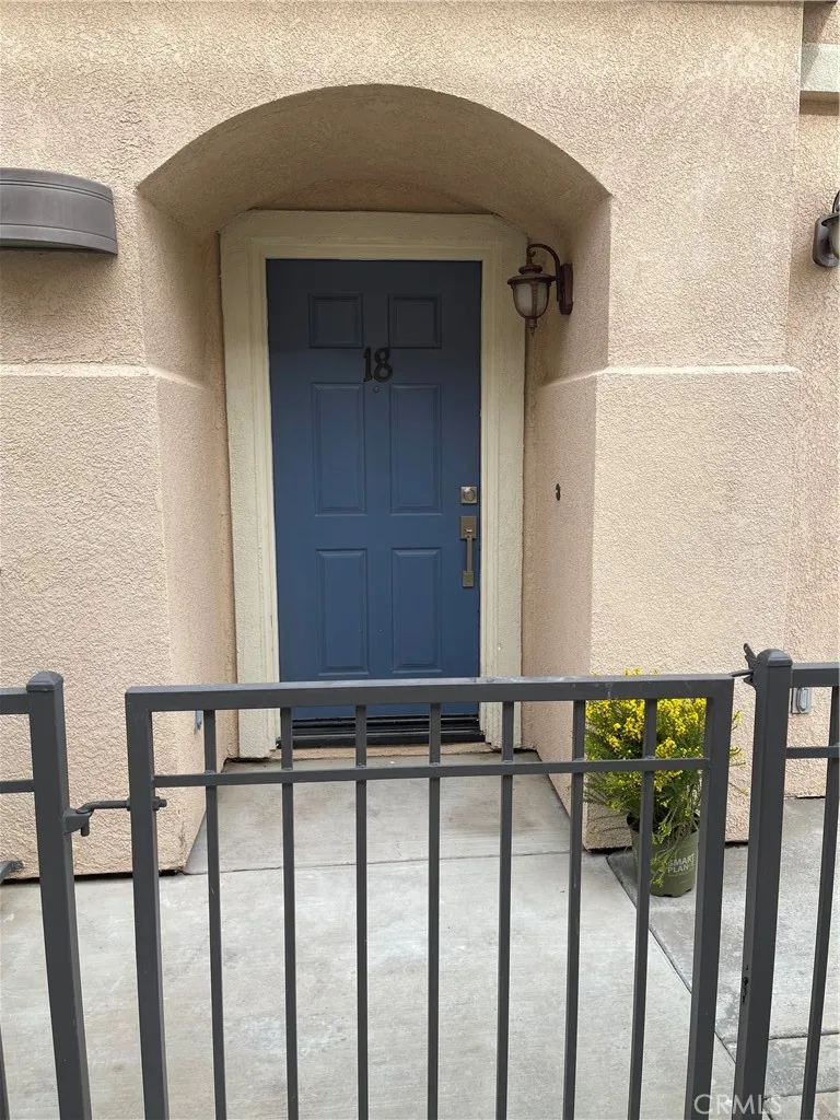 15613 Lasselle Street Unit 18, Moreno Valley, CA 92551 - Main photo, Moreno Valley, CA