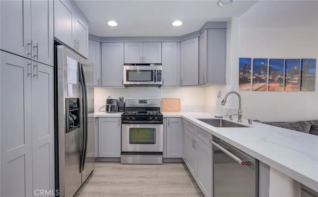 https://cdn.realtyfeed.com/cdn/127/306655114/aadfa63f0365bc62b72a9f26815de9d4.webp