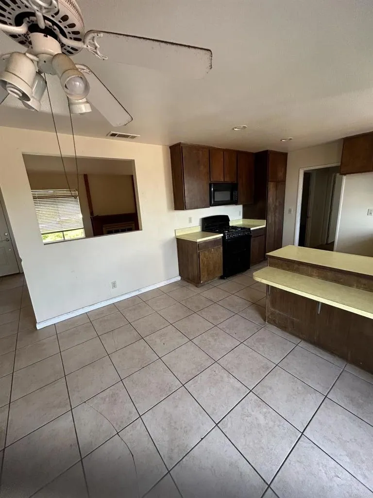 15170 Kingsway Drive, Lake Elsinore, CA 92530 - Photo 2 of 5, Lake Elsinore, CA