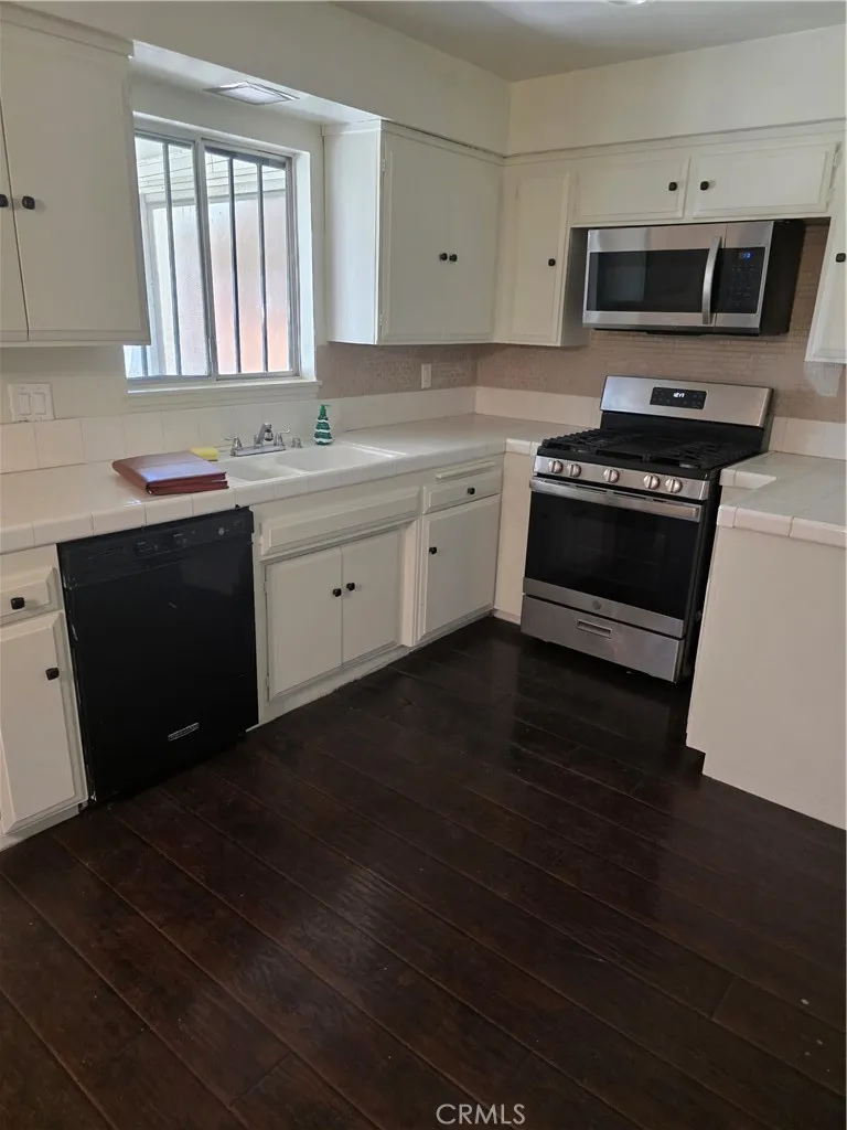 766 Pillsbury, Lancaster, CA, 93535