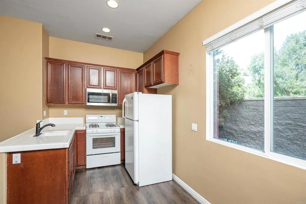 https://cdn.realtyfeed.com/cdn/127/306655170/ae83486cae4c813425868d929d50118a.webp