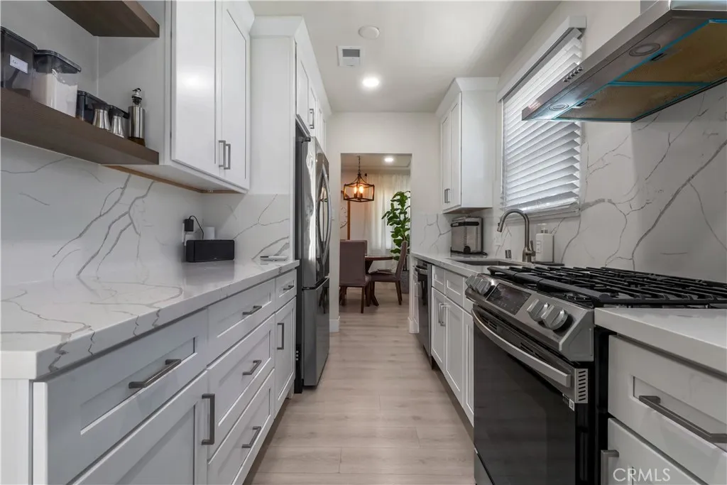 200 E Barclay Street, Long Beach, CA 90805 - Photo 2 of 25, Long Beach, CA