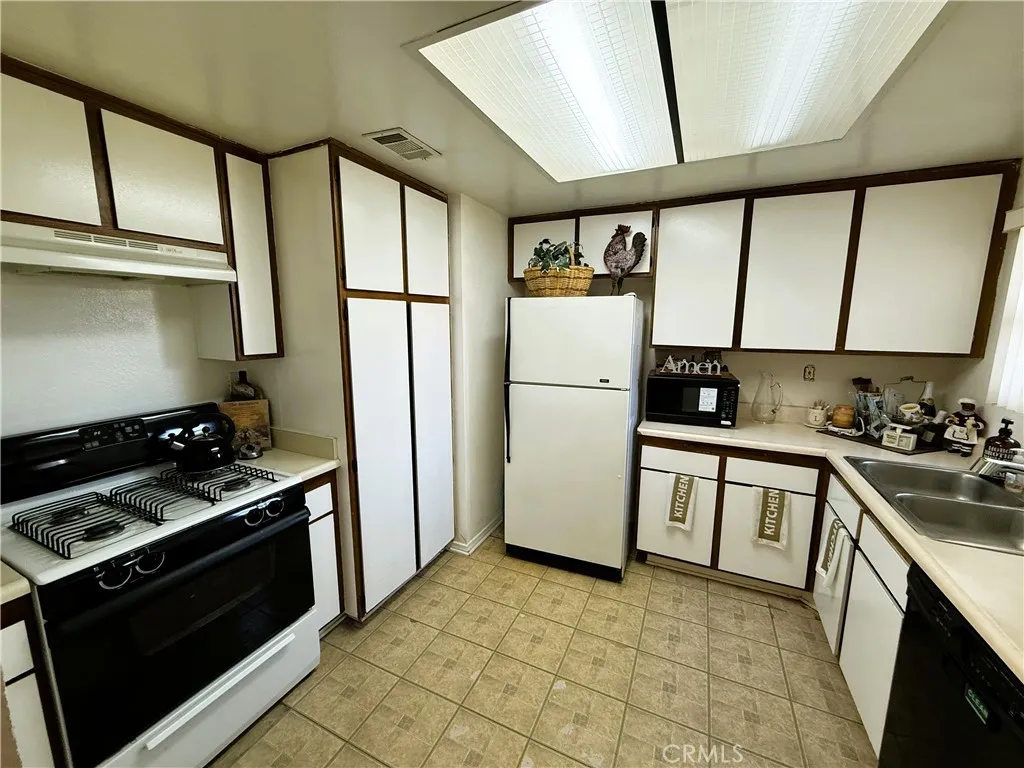 24377 Vista Buena, Diamond Bar, CA 91765 - Photo 5 of 14, Diamond Bar, CA