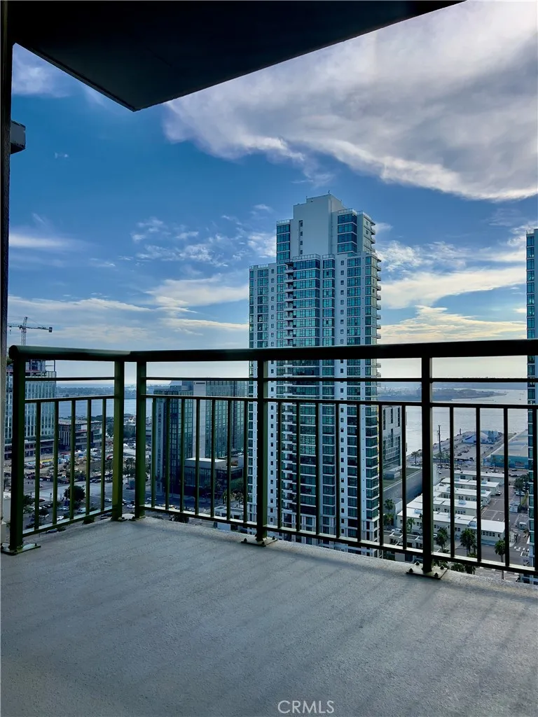 https://cdn.realtyfeed.com/cdn/127/306655244/24aef4a7377e8d614746b645e4f8b7b1.webp