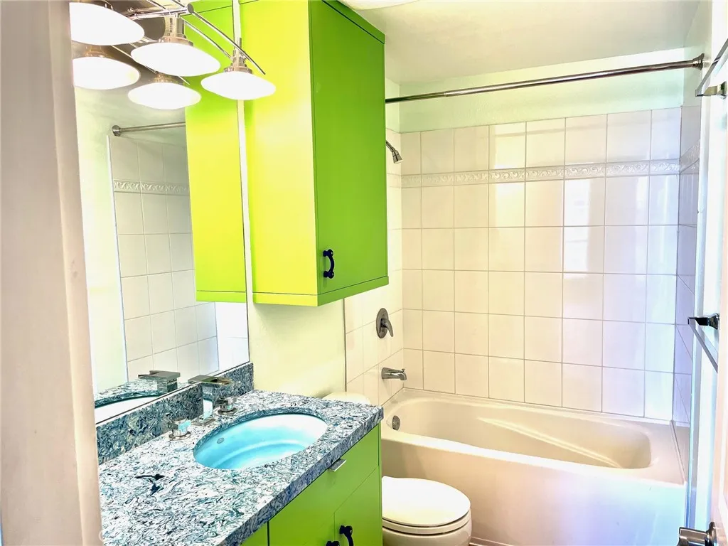 https://cdn.realtyfeed.com/cdn/127/306655244/ba2634c2faa1cb1d5bf3177e3653d633.webp