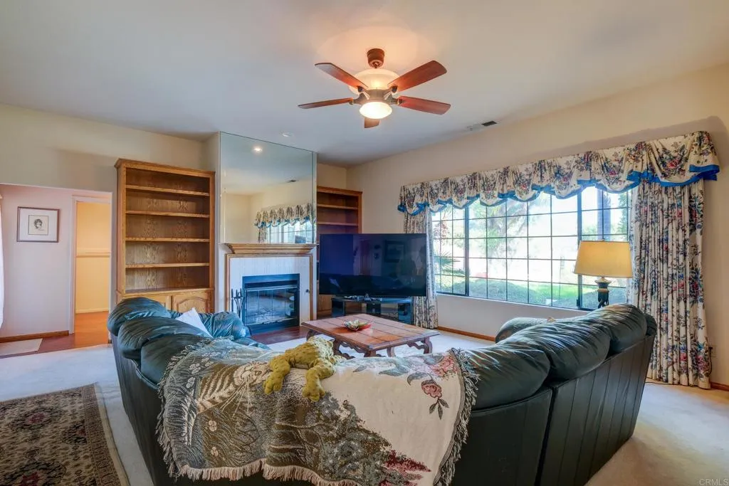 https://cdn.realtyfeed.com/cdn/127/306655304/4518982a840300fd6651da49e533ab23.webp