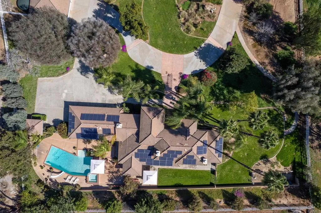 https://cdn.realtyfeed.com/cdn/127/306655304/7c92b587bd0a21903b275186a5d1d6dc.webp