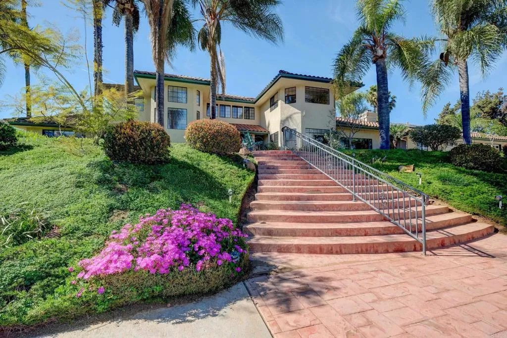 https://cdn.realtyfeed.com/cdn/127/306655304/af1a3c450910b9d6acaea6e4f9975e23.webp