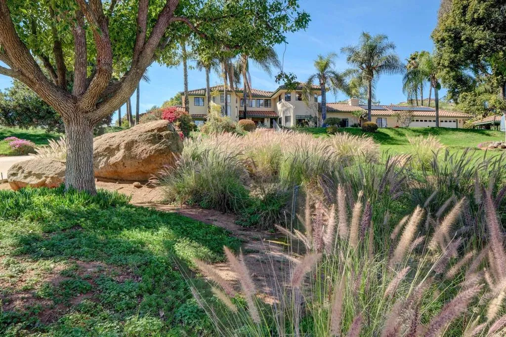 https://cdn.realtyfeed.com/cdn/127/306655304/f2de94948cb0524d6df0483ab4ab535e.webp