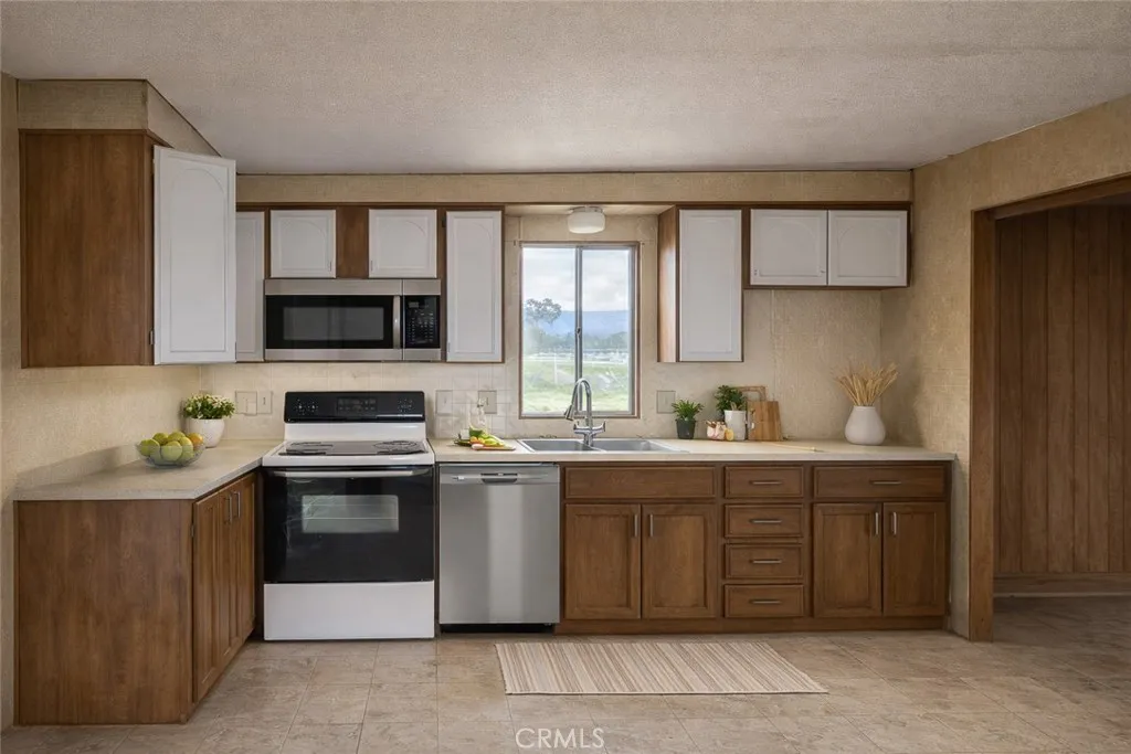 Lancaster, CA 93536