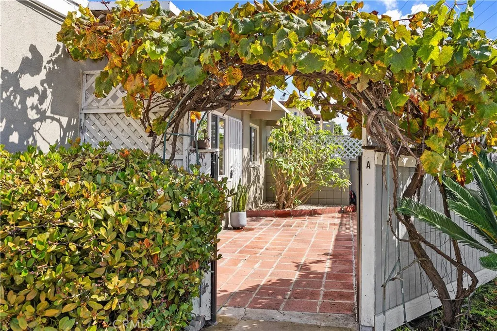 1124 Victoria, Costa Mesa, CA, 92627