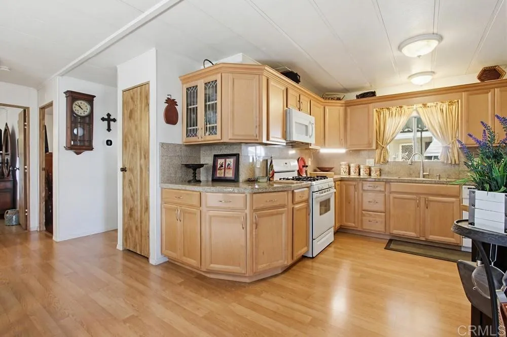 https://cdn.realtyfeed.com/cdn/127/306655420/43dc7351219bee45864ad062b467640f.webp