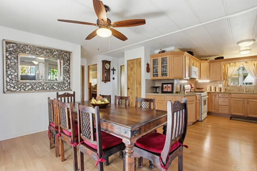 https://cdn.realtyfeed.com/cdn/127/306655420/6488881f38da578162f153a396a6e5a0.webp