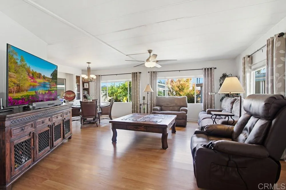 https://cdn.realtyfeed.com/cdn/127/306655420/71174f0cf6b4a340e64b3d35f182bd9a.webp