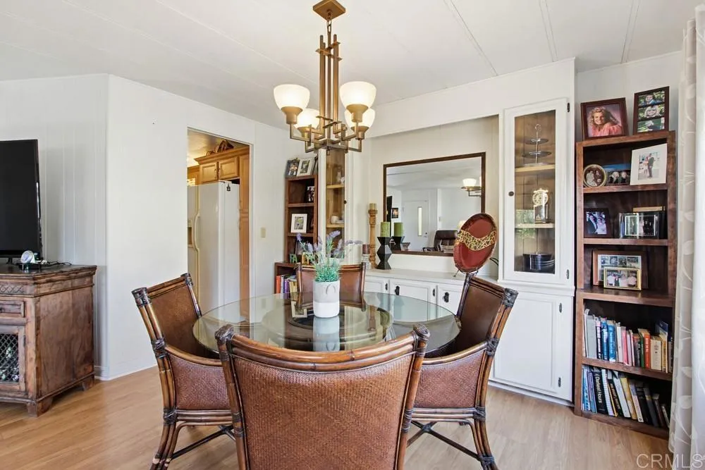 https://cdn.realtyfeed.com/cdn/127/306655420/bd2c5700fa9ad93755b8930c63c49435.webp