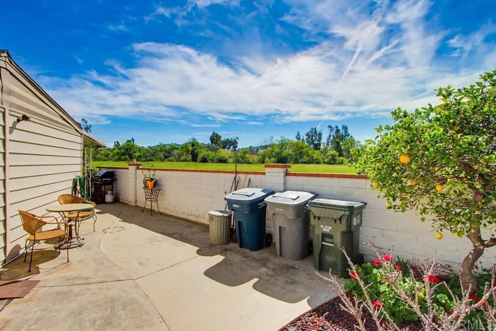 https://cdn.realtyfeed.com/cdn/127/306655420/c38e282bae4d71e5f75b7823a3531c43.webp