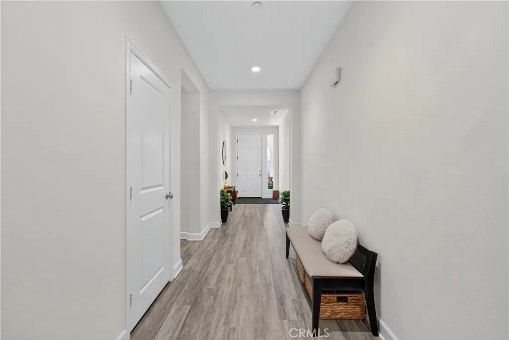 https://cdn.realtyfeed.com/cdn/127/306655512/5bd15692330cf5083f715ec31cae4764.webp