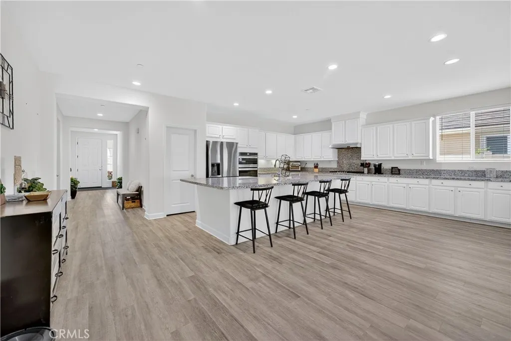 https://cdn.realtyfeed.com/cdn/127/306655512/6afc8a0d42cd95990593b577c1539f8b.webp