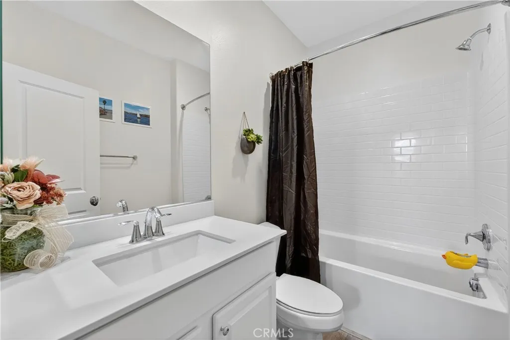https://cdn.realtyfeed.com/cdn/127/306655512/7d2627c6cec7432108472cee6bba7950.webp