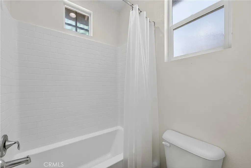 https://cdn.realtyfeed.com/cdn/127/306655512/8425170f55d9863f2f67ed3194934704.webp