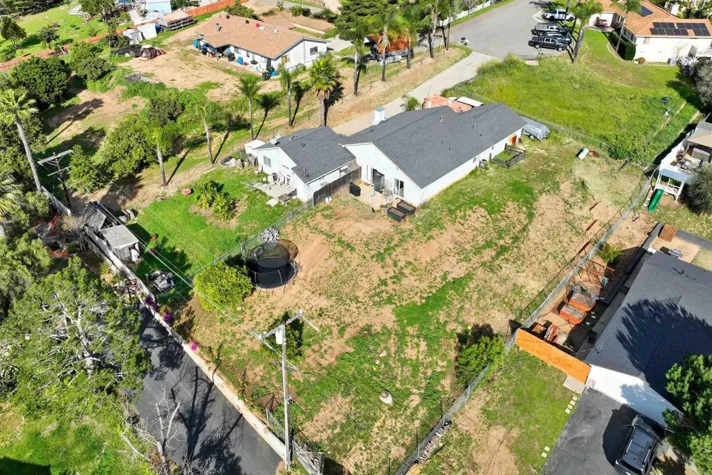 1423 Via Lima, Fallbrook, CA 92028 - Photo 5 of 52, Fallbrook, CA
