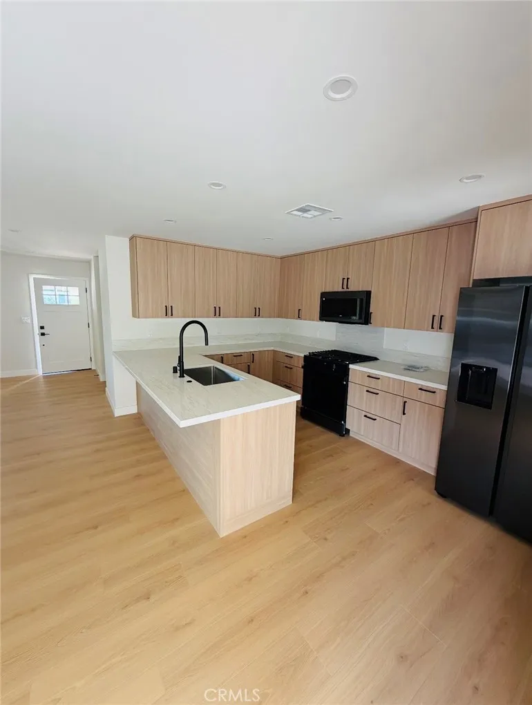 10560 Debra Avenue, Granada Hills, CA 91344 - Photo 3 of 11, Granada Hills, CA