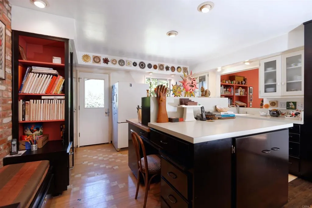 https://cdn.realtyfeed.com/cdn/127/306655563/10f414698e6752f3d4351d731967db38.webp