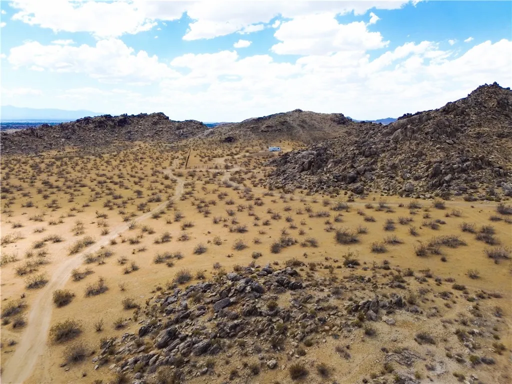 9 Laguna Seca, Apple Valley, CA 92307 - Photo 5 of 12, Apple Valley, CA