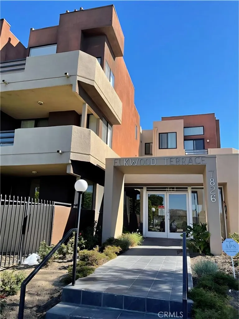 Canoga Park, CA 91304