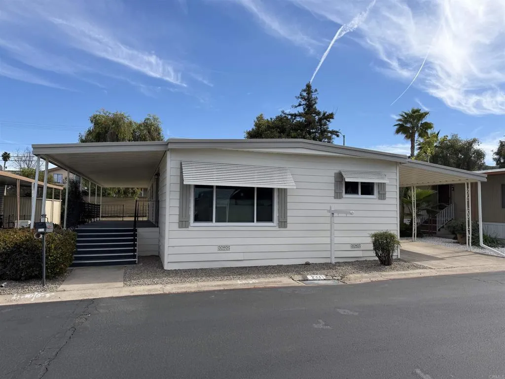 8301 Mission Gorge 233