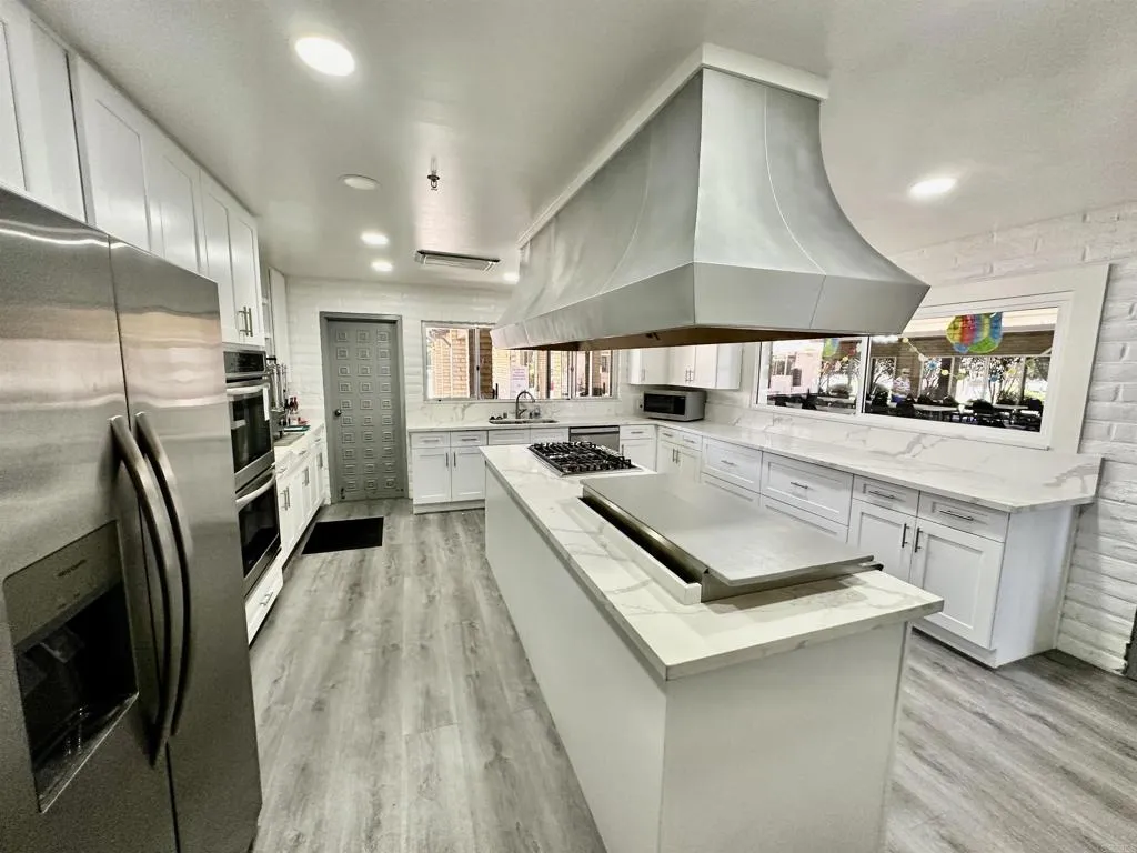 https://cdn.realtyfeed.com/cdn/127/306655746/fc48ae3aa6c03036d537c888dd0b4840.webp