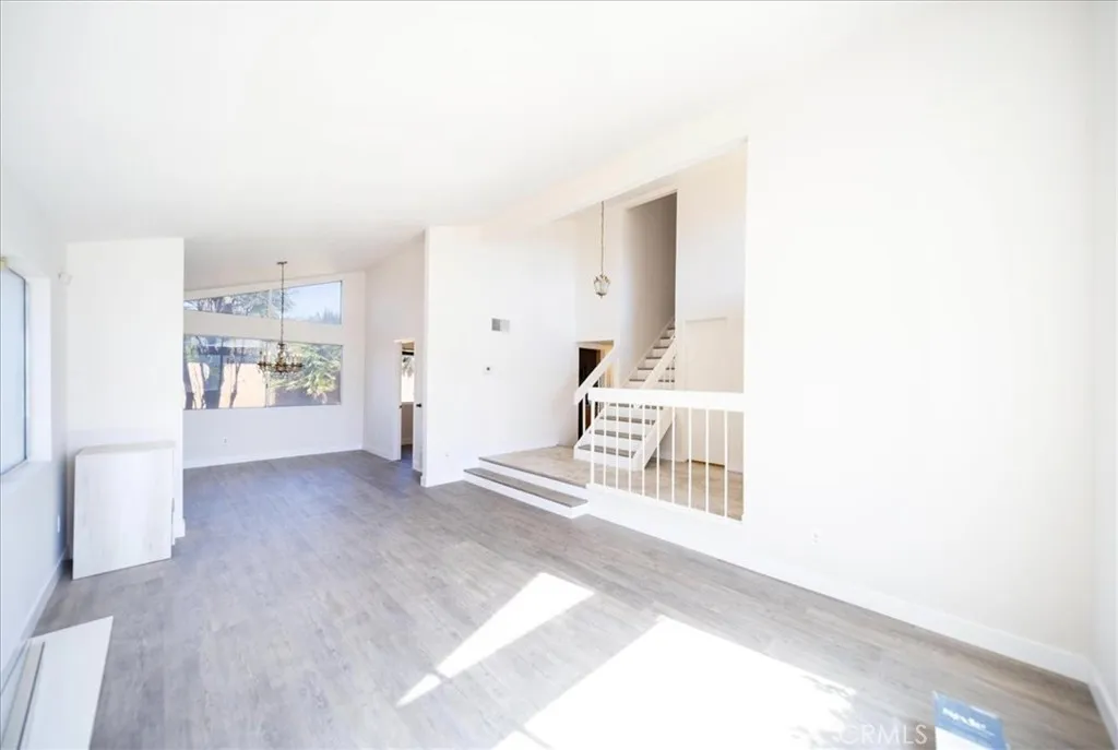 https://cdn.realtyfeed.com/cdn/127/306655829/78137c37ba18a3df6da1d73dbb292b15.webp