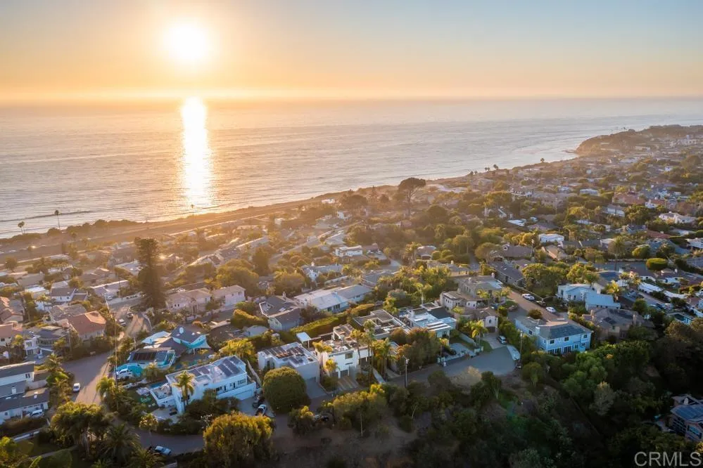 https://cdn.realtyfeed.com/cdn/127/306655861/54608c34880f2858bd42d76900076c20.webp