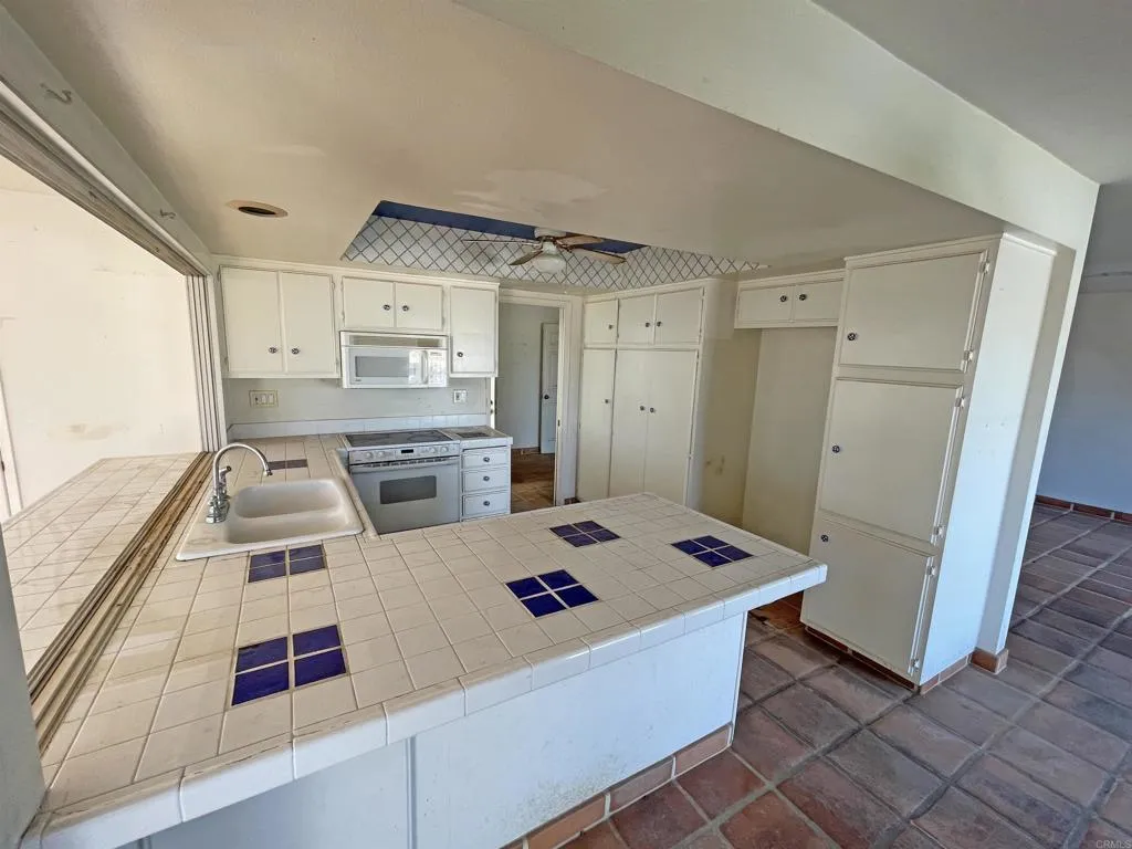 https://cdn.realtyfeed.com/cdn/127/306655930/f237c28e5e3cb02607ec77c64862298b.webp