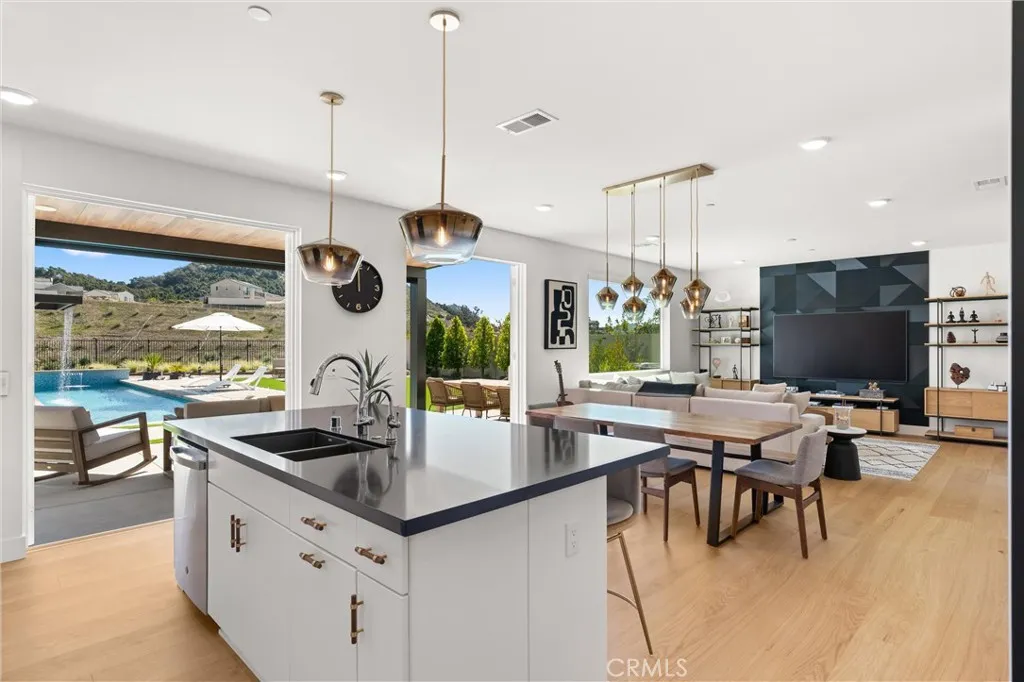 https://cdn.realtyfeed.com/cdn/127/306655936/b17cdb65f7fbcd978f3017be135d748a.webp