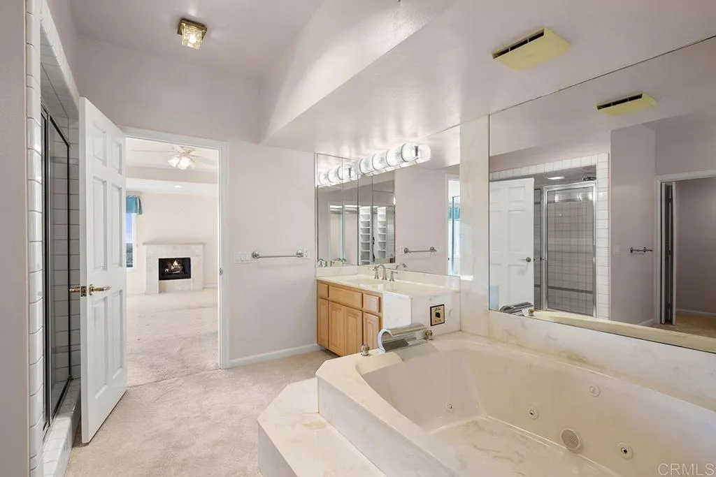 https://cdn.realtyfeed.com/cdn/127/306655937/07b46db629272f61cbf00c925bce0fb9.webp