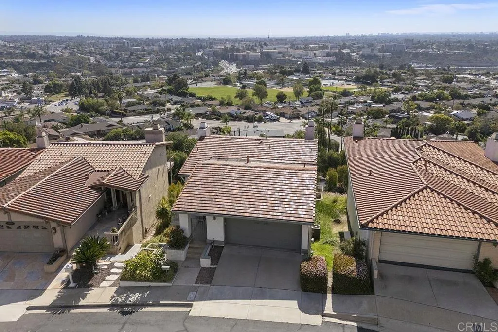 https://cdn.realtyfeed.com/cdn/127/306655937/374d9b1c189c7a20981b8f1808ca2c9f.webp