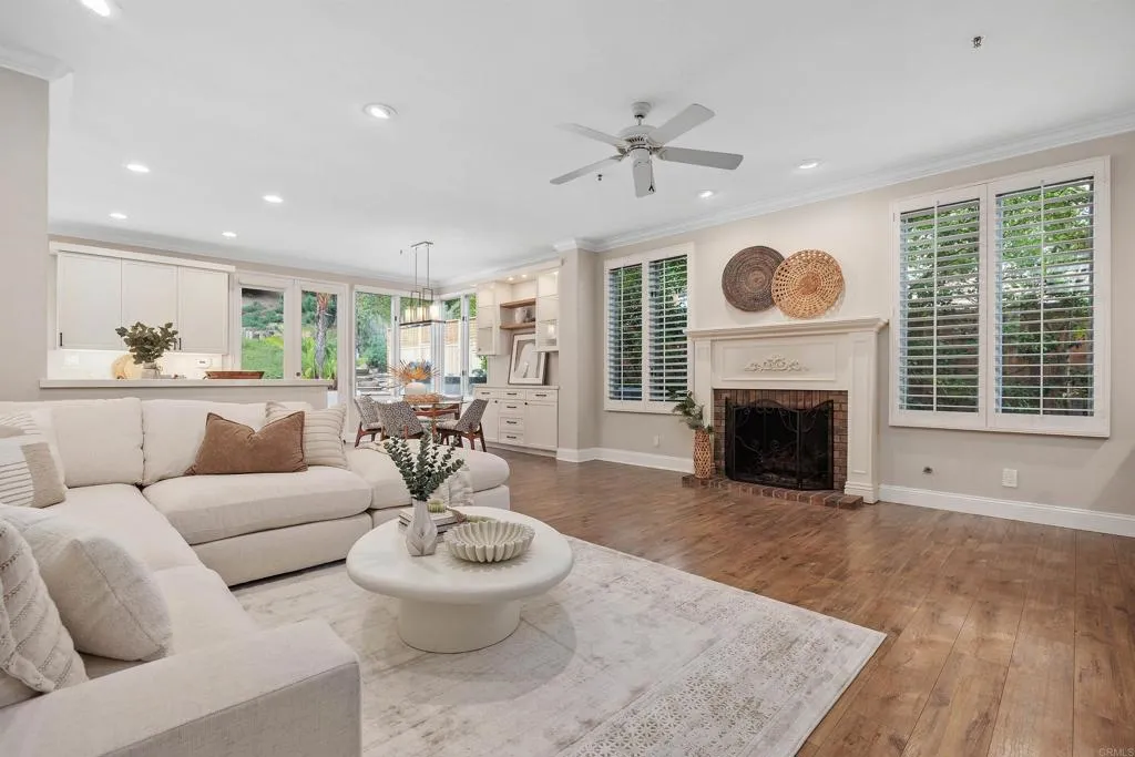 https://cdn.realtyfeed.com/cdn/127/306656044/bd91318b99a39a60cb3aaf488fb46622.webp