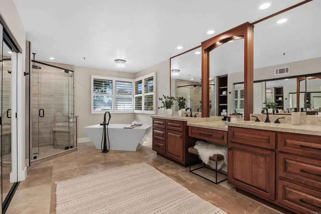 https://cdn.realtyfeed.com/cdn/127/306656044/f78a17d1597fe18b392f7c85f16d9dd1.webp