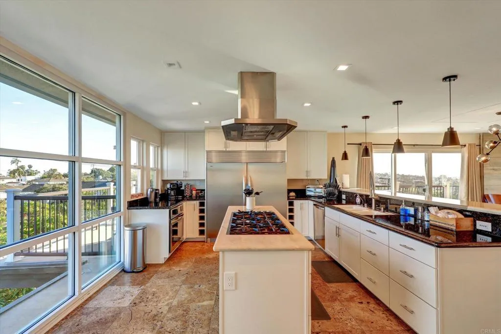 2812 Poinsettia Drive, San Diego, CA, 92106