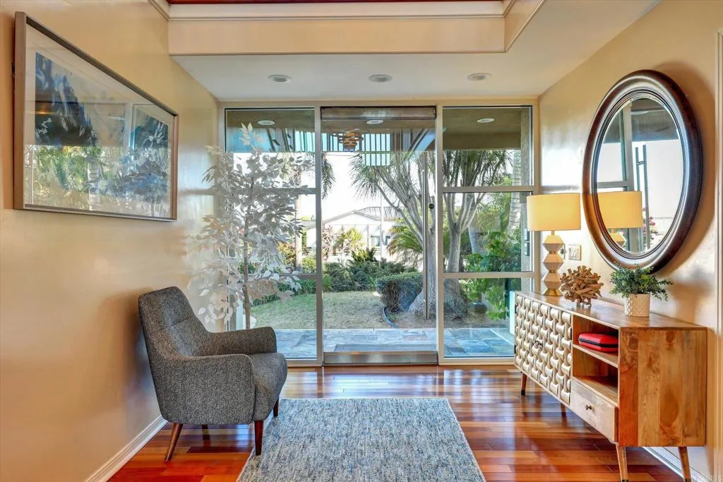 2812 Poinsettia Drive, San Diego, CA, 92106