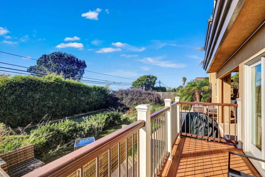 2812 Poinsettia Drive, San Diego, CA, 92106