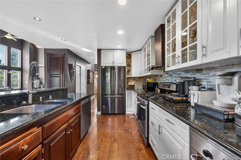 https://cdn.realtyfeed.com/cdn/127/306656107/d01e4cc9301541ca4392a2f661bad6c5.webp