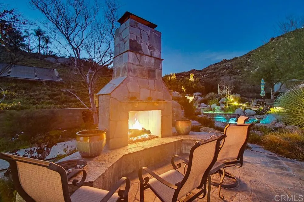 https://cdn.realtyfeed.com/cdn/127/306656114/467f918b31619b4a477f40828681168c.webp
