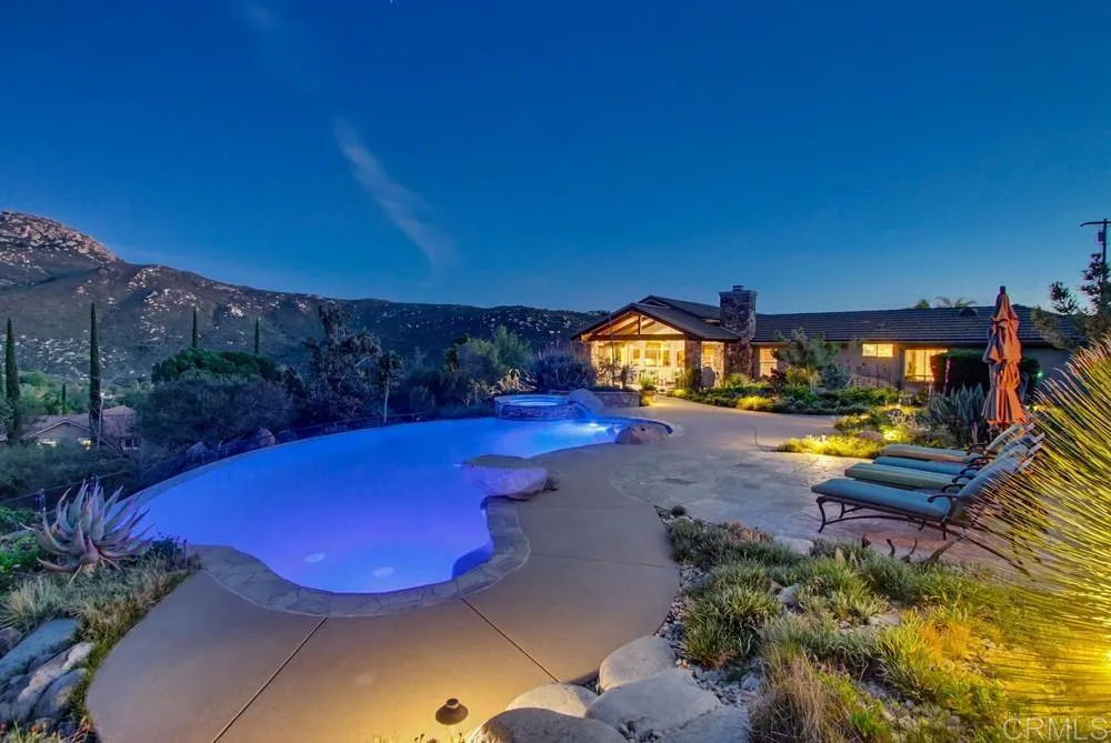 https://cdn.realtyfeed.com/cdn/127/306656114/f392d6a9bc210720f7eb98c0d688f020.webp