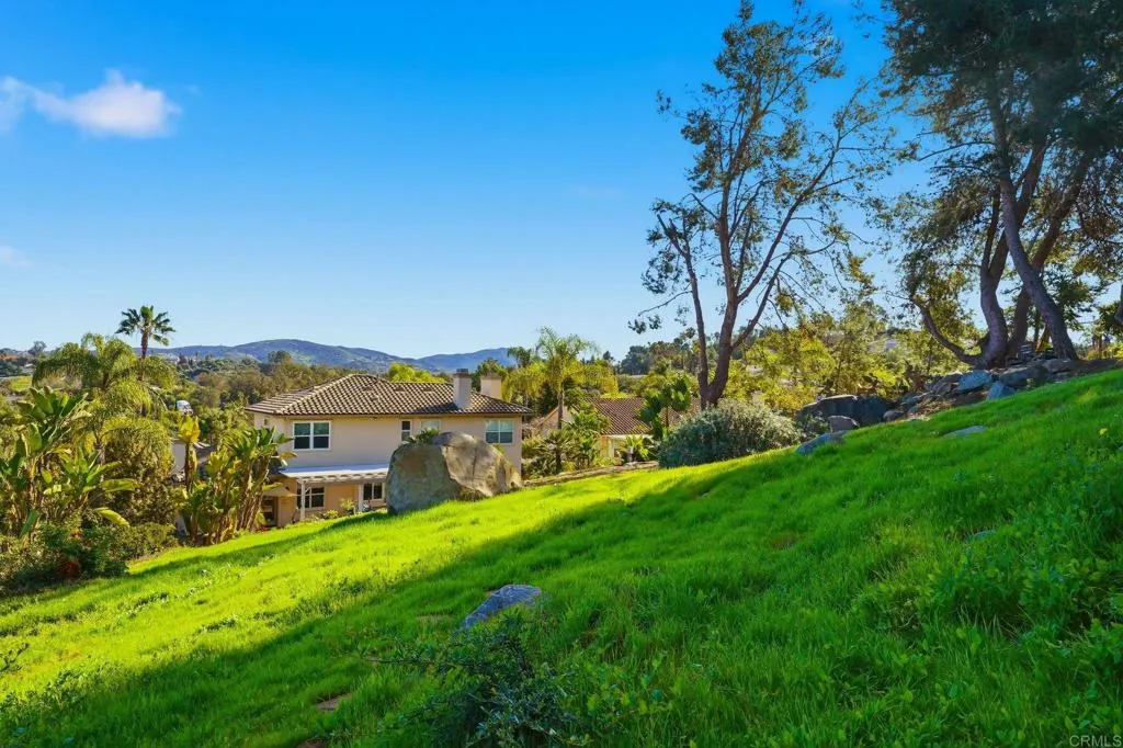 https://cdn.realtyfeed.com/cdn/127/306656172/33e1ff7864678df0db32965040a705a8.webp