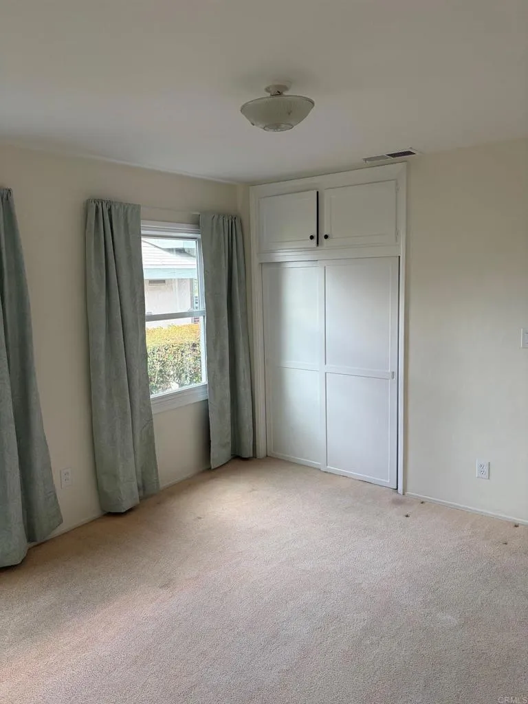 https://cdn.realtyfeed.com/cdn/127/306656176/9240dd0db6232195386895d245fbb58a.webp
