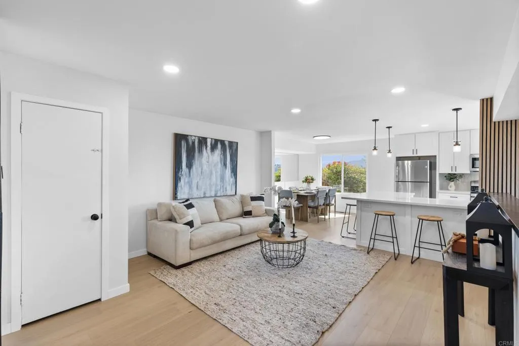 https://cdn.realtyfeed.com/cdn/127/306656225/969670b4dc4b44df36c9af6575620d00.webp