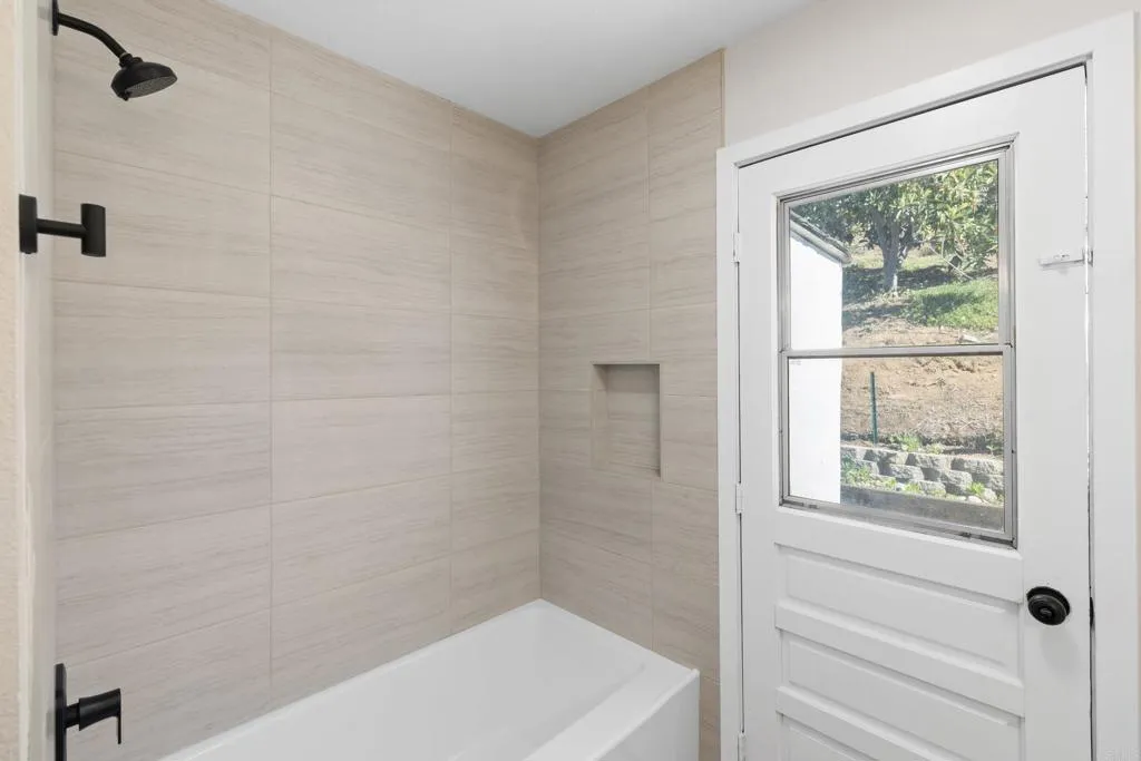 https://cdn.realtyfeed.com/cdn/127/306656225/cafdb918803f51f7337af0c208dba949.webp