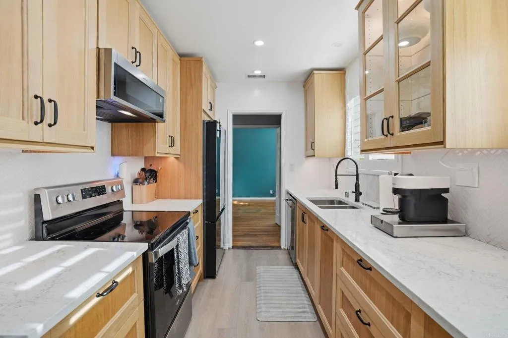 https://cdn.realtyfeed.com/cdn/127/306656280/00ab5ff96dfac43243fed95d4c0a61c7.webp